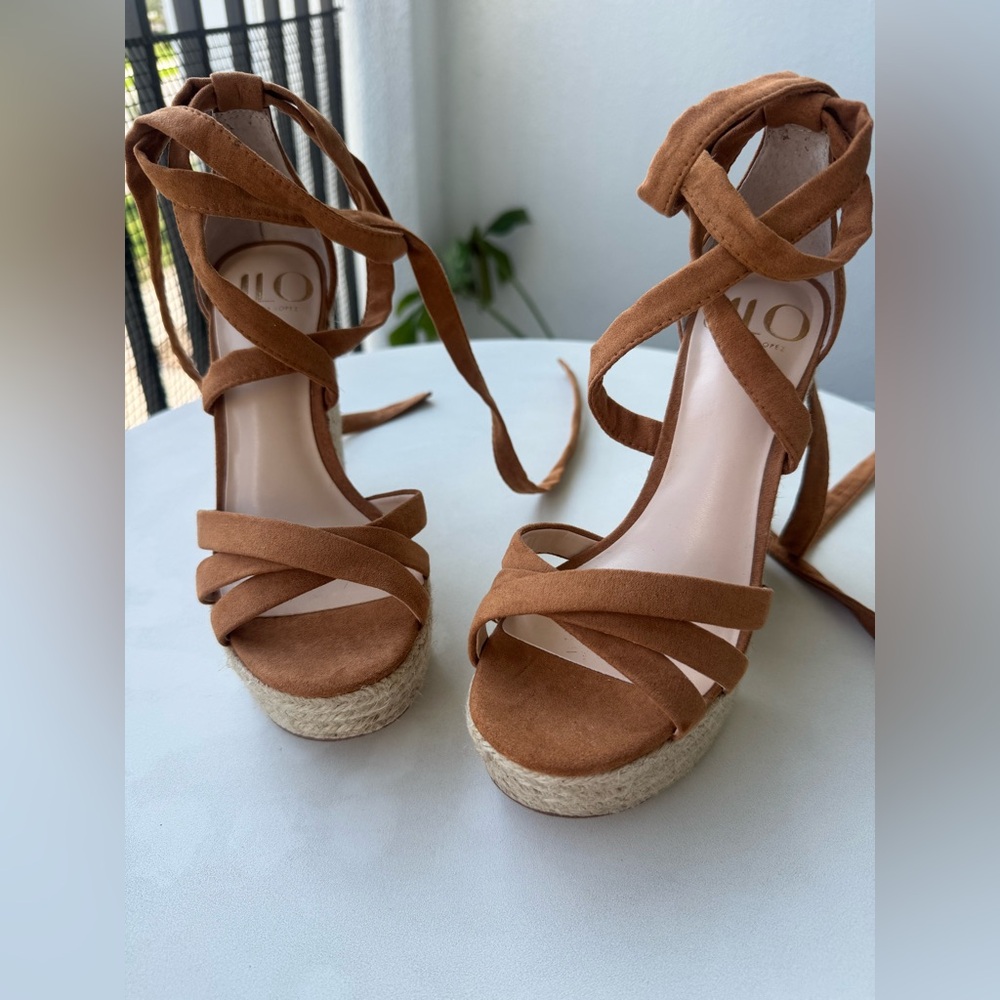 j.Lo Brown Wedges SIZE 6 1/2
